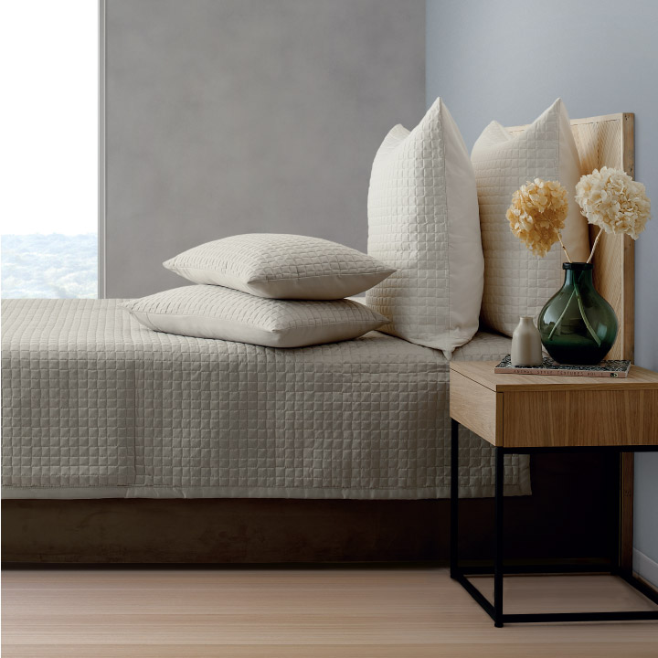 Cleo Continental Bed Quilt Bedding Sets